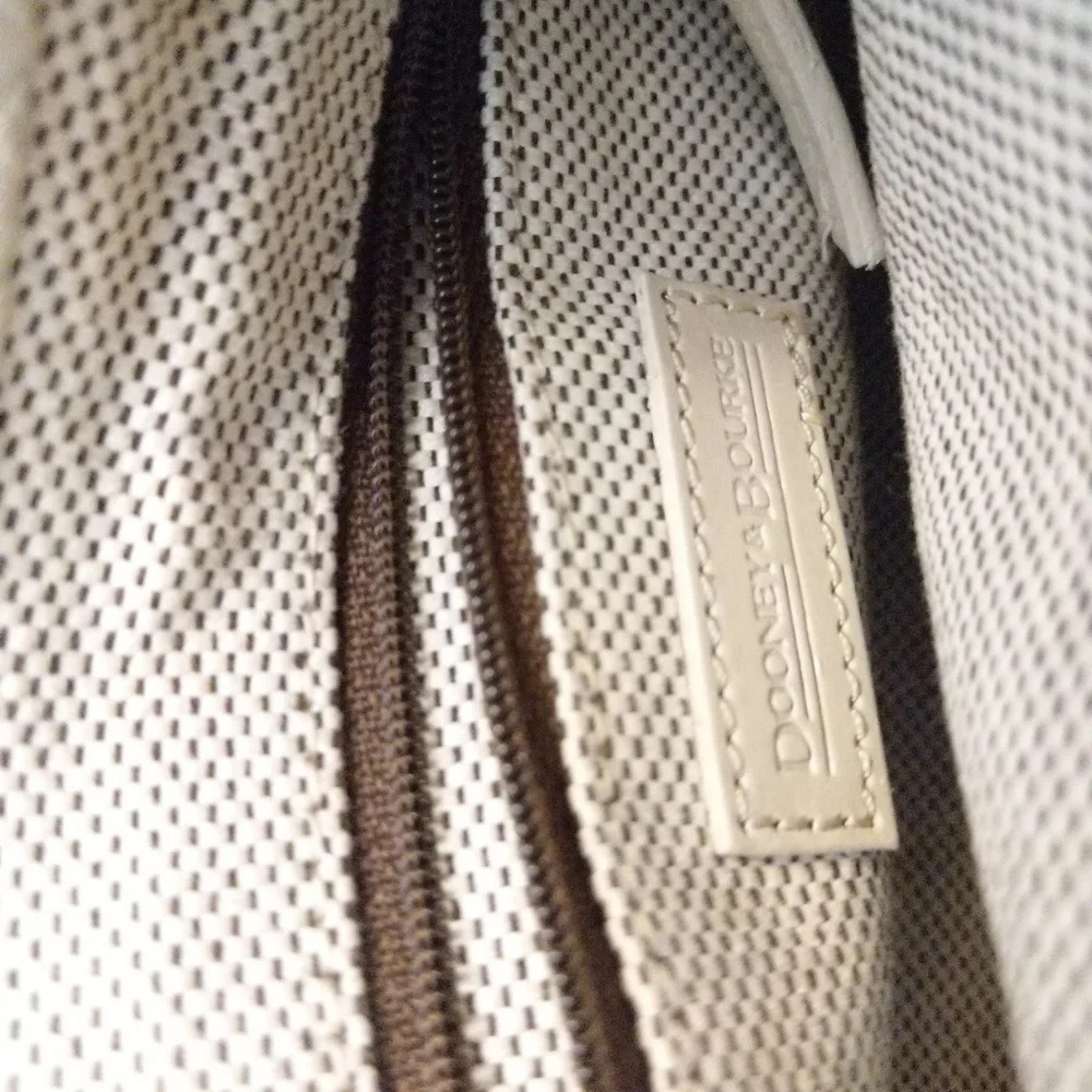 Authentic Dooney & Bourke small‎ hobo purse& wallet